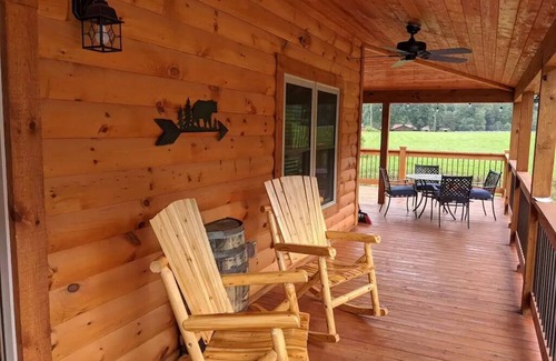 Maggie Valley House | Picture-Perfect Retreat with Mountain Views & Elk Watching