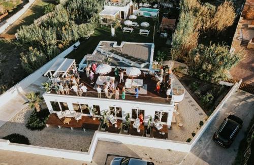 Quiaios Bed & Breakfast | Beachfront Bliss at We Surf House with Ocean Views