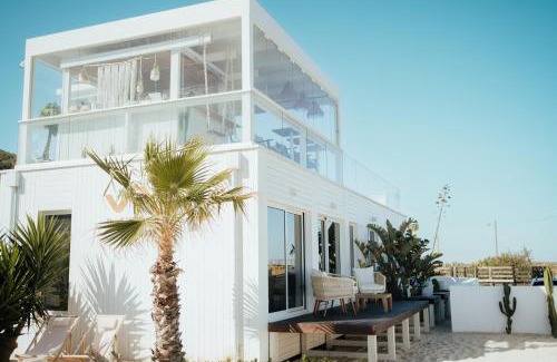 Quiaios Bed & Breakfast | Beachfront Bliss at We Surf House with Ocean Views