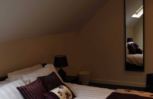 Gwernymynydd Bed & Breakfast | We Three Loggerheads