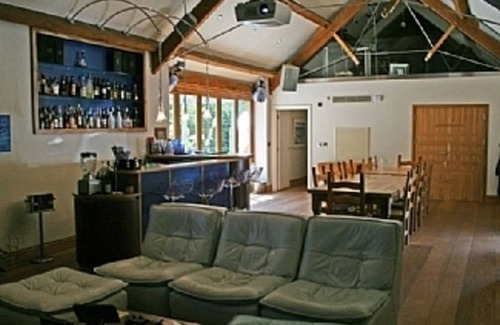 Wimborne Saint Giles Cottage | Cozy Weavers Cottage: Family-Friendly Retreat in Nature