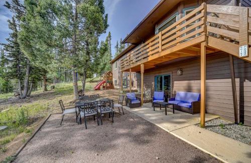 Spring Valley House | Webbel Alliance Basecamp: Family-Friendly Galactic Retreat