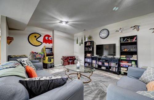 Spring Valley House | Webbel Alliance Basecamp: Family-Friendly Galactic Retreat