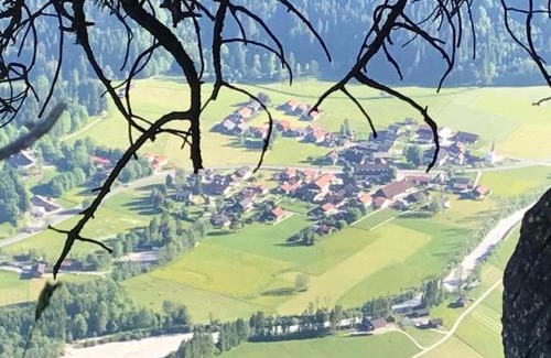 Ettal Apartment | Cozy Weber's Fewo: Pet-Friendly Retreat with 9.1 Rating