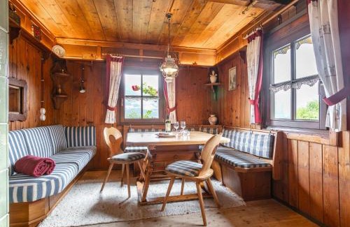 Hopfgarten im Brixental House | Relaxing Weberhäusl am Penningberg with Ocean Views