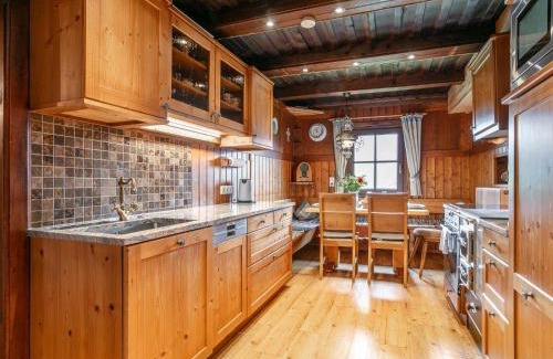 Hopfgarten im Brixental House | Relaxing Weberhäusl am Penningberg with Ocean Views