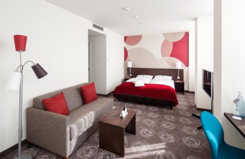 Huttrop Hotel | Discover Webers - Das Hotel im Ruhrturm with Pool & Pets