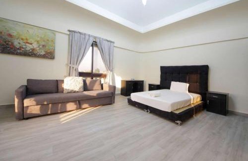 Garhoud Apartment | Wecation - 5BR Villa With Private Swimming Pool