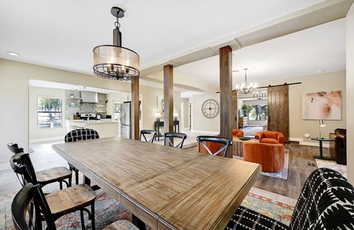 Austin House | Wedding Guest Retreat Near Top Venues and Breweries