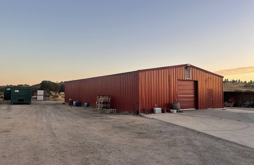 Paso Robles House | Stylish Barn Event Center Overlooking Beautiful Vineyard
