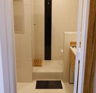 Seddon House | Experience Comfort at Wedgetaildown: 4-Star Stay with Breakfast