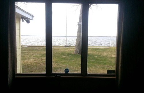 Prudenville Cottage | Last Chance for Summer Getaway with Ocean Views & Spa!