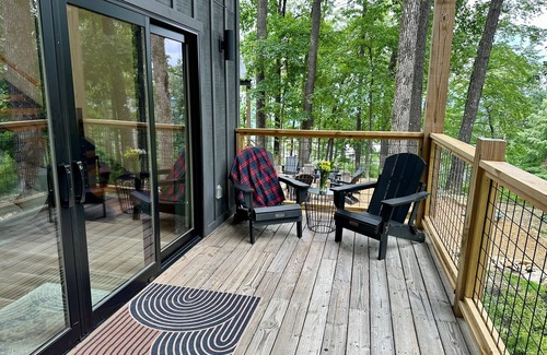 Gatlinburg - Pigeon Forge Cottage | Book Your Stay: Mountain View Retreat with Family Amenities