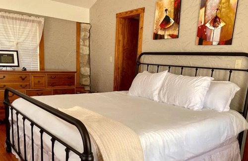 Myra Cabin | Weekend get away in North Texas Hill Country