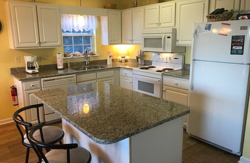 Emerald Isle House | Ocean View Retreat: Walk to Beach & Waterpark Fun!