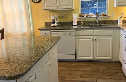 Emerald Isle House | Ocean View Retreat: Walk to Beach & Waterpark Fun!