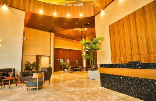 Dumas Apartment | Relaxing Weekend Homes with Pool & Breakfast by Blushing Events
