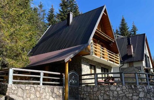 Sumece House | Family-Friendly Weekend House "Ami" for Memorable Getaways