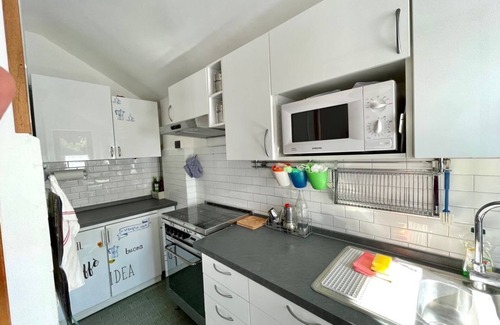 Gravere Apartment | Inviting Apartment with Kitchen, Pet and Child Friendly