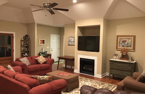 Oxford House | Weekend Getaway for Ole Miss Football Fans - Family Friendly!