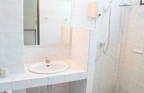 Lamai City Center Hotel | Cozy Weekender Bungalow with Breakfast & Family-Friendly Vibe