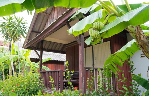 Lamai City Center Hotel | Budget-Friendly Weekender Bungalow with Great Reviews