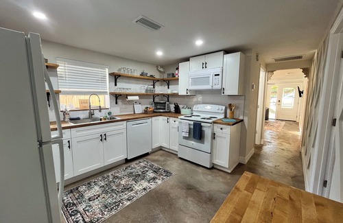 Weeki Wachee Gardens House | Tranquil Riverside Escape with Hot Tub & Fire Pit