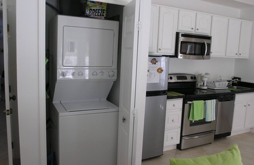 Kittian Village Apartment | Beachfront Condo with Pool & Spa - Guest Rated 9.4/10