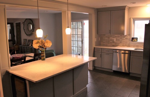 Saratoga Springs House | Discover Fish Creek & Saratoga Lake Paradise with Spa Amenities
