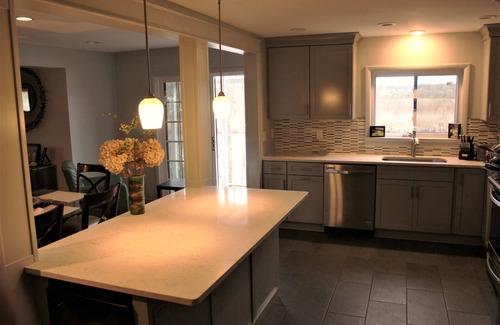 Saratoga Springs House | Discover Fish Creek & Saratoga Lake Paradise with Spa Amenities
