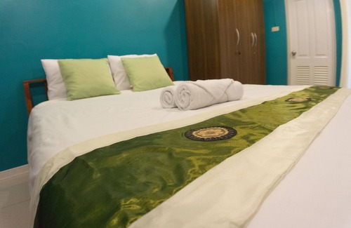 Khon Kaen Hotel | Budget-Friendly Weerawadee Place with Family Amenities