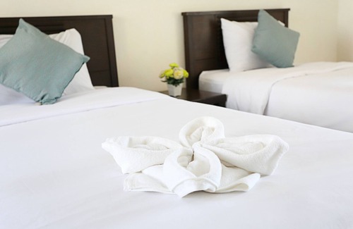 Khon Kaen Hotel | Cozy Weerawan Place: Breakfast Included & Family-Friendly