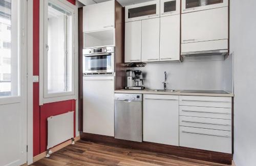 Alppiharju Apartment | Stylish WeHost Studio for Four with Breakfast & Dining