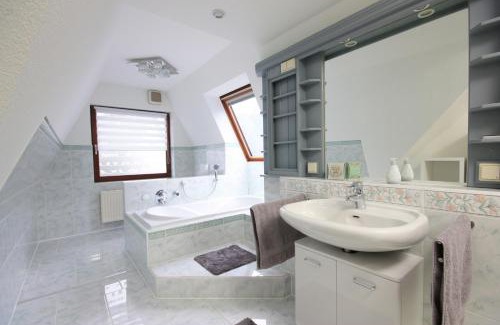 Buchholz in der Nordheide House | Experience WEIßE HÖHEN - Family-Friendly Retreat Near Hamburg