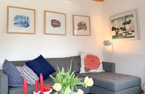 Osterhever House | Experience Relaxation at Weiße Reetdachkate - Family-Friendly Stay
