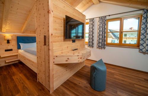 Wertach Apartment | Family-Friendly Weißenbach´s Ferienhof with Breakfast Included