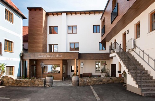 Muehldorf Hotel | Experience Gasthof Weißes Rössl: Rated 9/10 & Pet Friendly