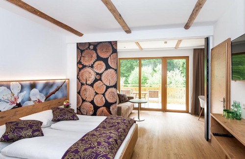 Muehldorf Hotel | Experience Gasthof Weißes Rössl: Rated 9/10 & Pet Friendly