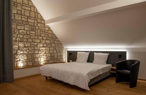 Perl Hotel | Discover Wein Erlebnis Hotel Maimühle: Pet-Friendly Comfort