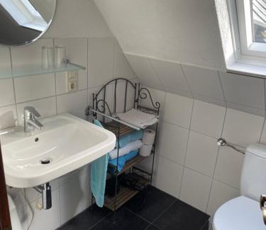 Kowerich Apartment | Discover Wein & Gästehaus Porten-Becker: Family-Friendly Retreat