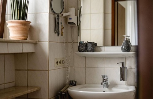 Schweich Bed & Breakfast | Cozy Weinatrium Wallerath OHG: Double Room with Ocean View