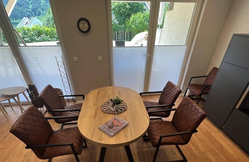 Krov Apartment | Weinberg Holiday Home with Pool & Ocean View Amenities