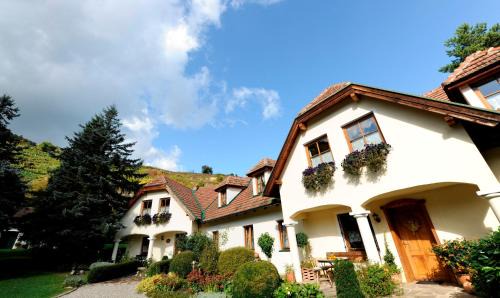 Krems an der Donau Bed & Breakfast | Unforgettable Oceanfront Stay at Weinberghof Ilkerl-Luf