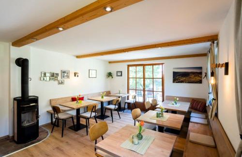 Krems an der Donau Bed & Breakfast | Unforgettable Oceanfront Stay at Weinberghof Ilkerl-Luf