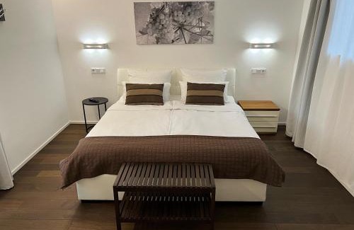 Mehring Hotel | Experience Weingut-Aparthotel Olinger: Oceanfront Bliss