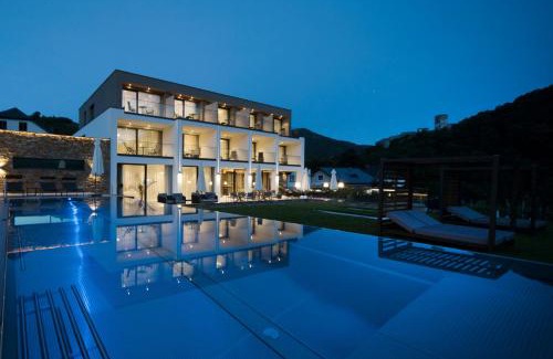 Spitz House | Discover Weingut Donabaum "In der Spitz" with Ocean Views