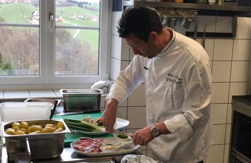 Glanz an der Weinstrasse Hotel | Guest Rated 10/10 at Weingut Essgut Schlafgut Sabathihof
