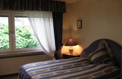 Ehlingen House | Inviting Weingut Franz Schäfer: 4-Star Stay with Kitchen
