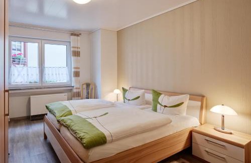 Uerzig Hotel | Welcoming Weingut Gästehaus Derkum with Breakfast & Accessibility