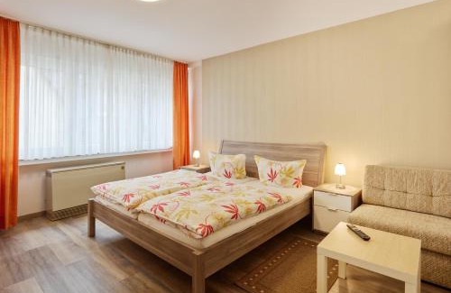 Uerzig Hotel | Welcoming Weingut Gästehaus Derkum with Breakfast & Accessibility